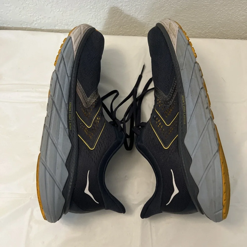 Hoka One One hoka one